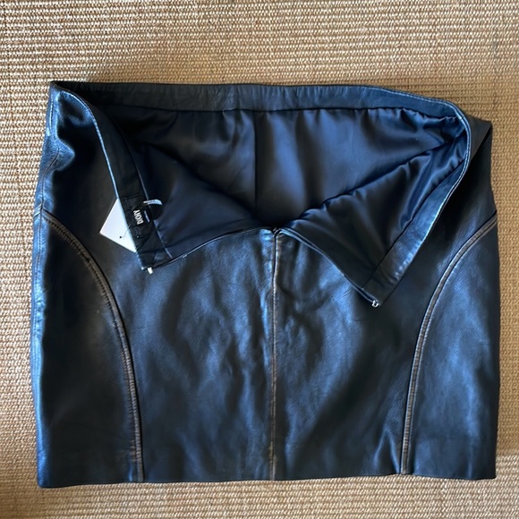NWT! DKNY limited edition Sz XL black (distressed a bit) sheep leather skirt - Picture 4 of 13